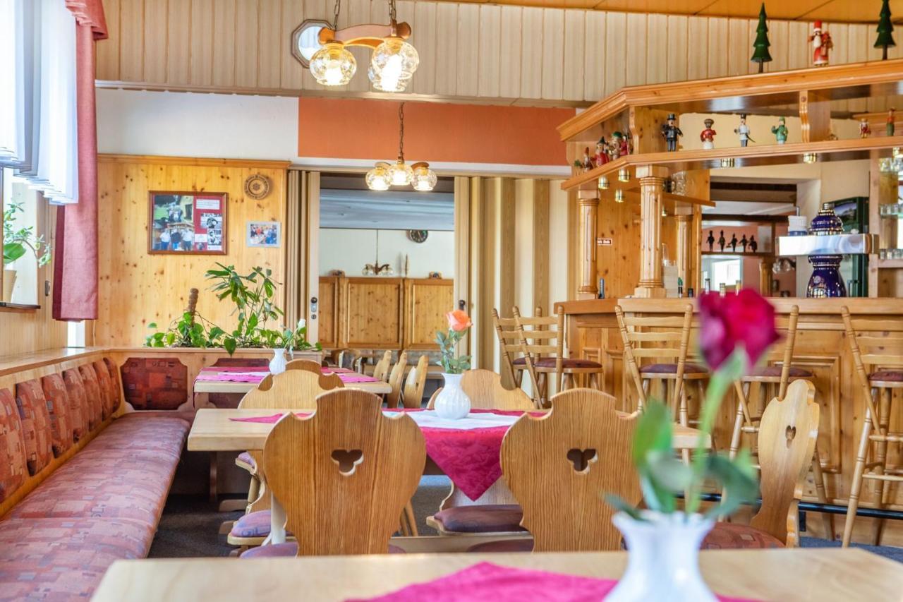 Hotel "Zum Einsiedler" Deutschneudorf Eksteriør billede